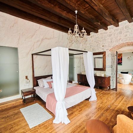 Luxury Palace Apartment Kotor Buitenkant foto