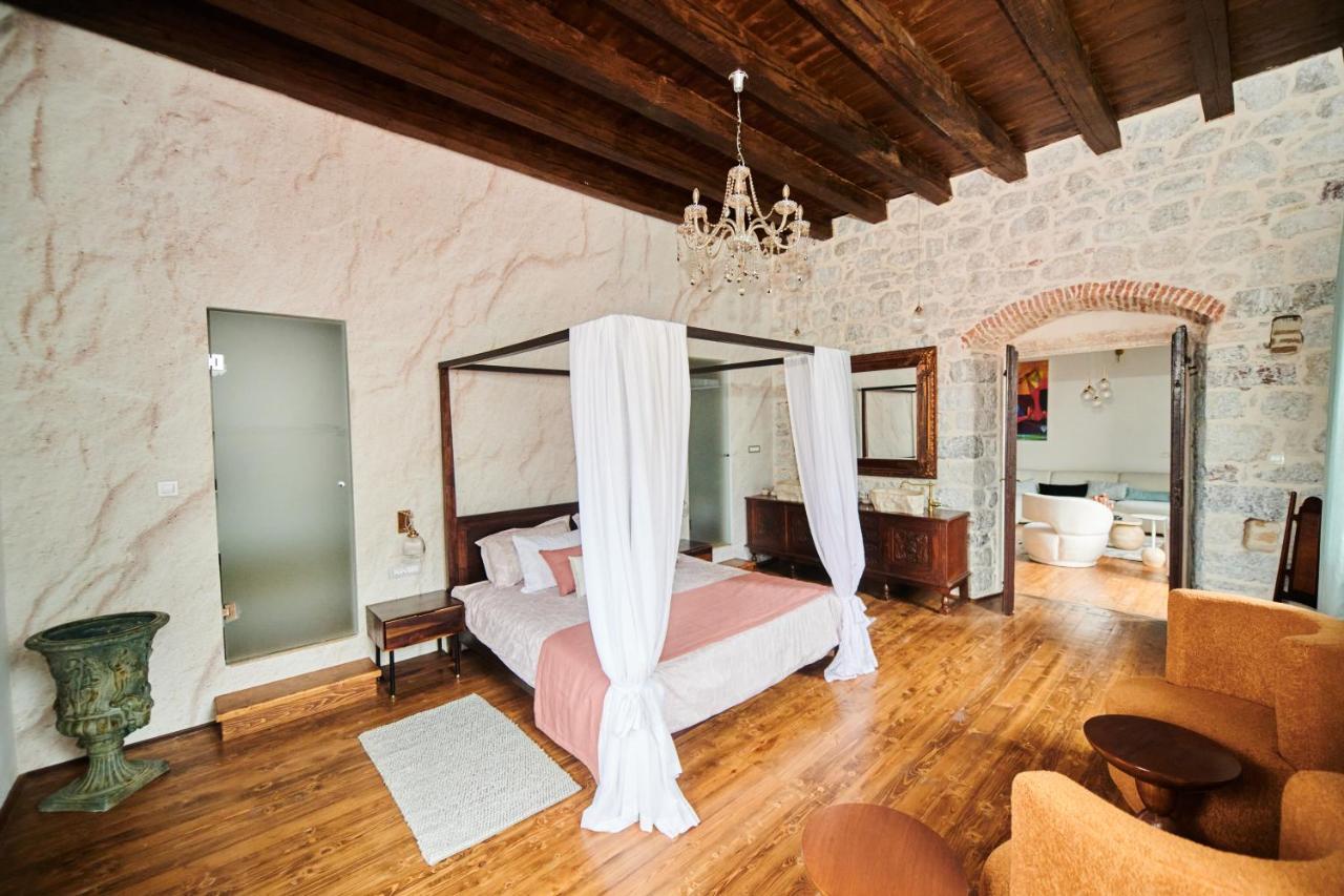 Luxury Palace Apartment Kotor Buitenkant foto