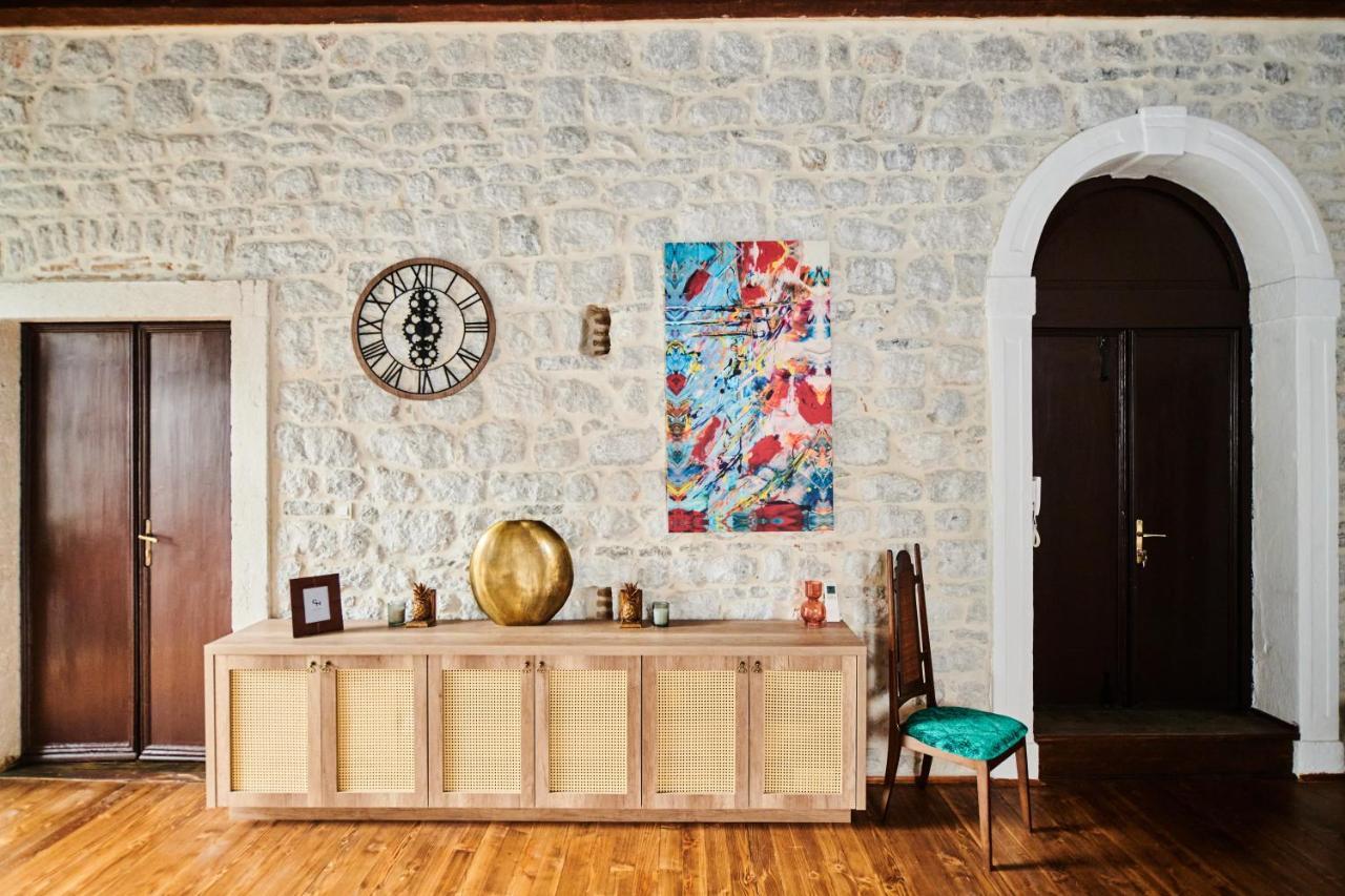 Luxury Palace Apartment Kotor Buitenkant foto