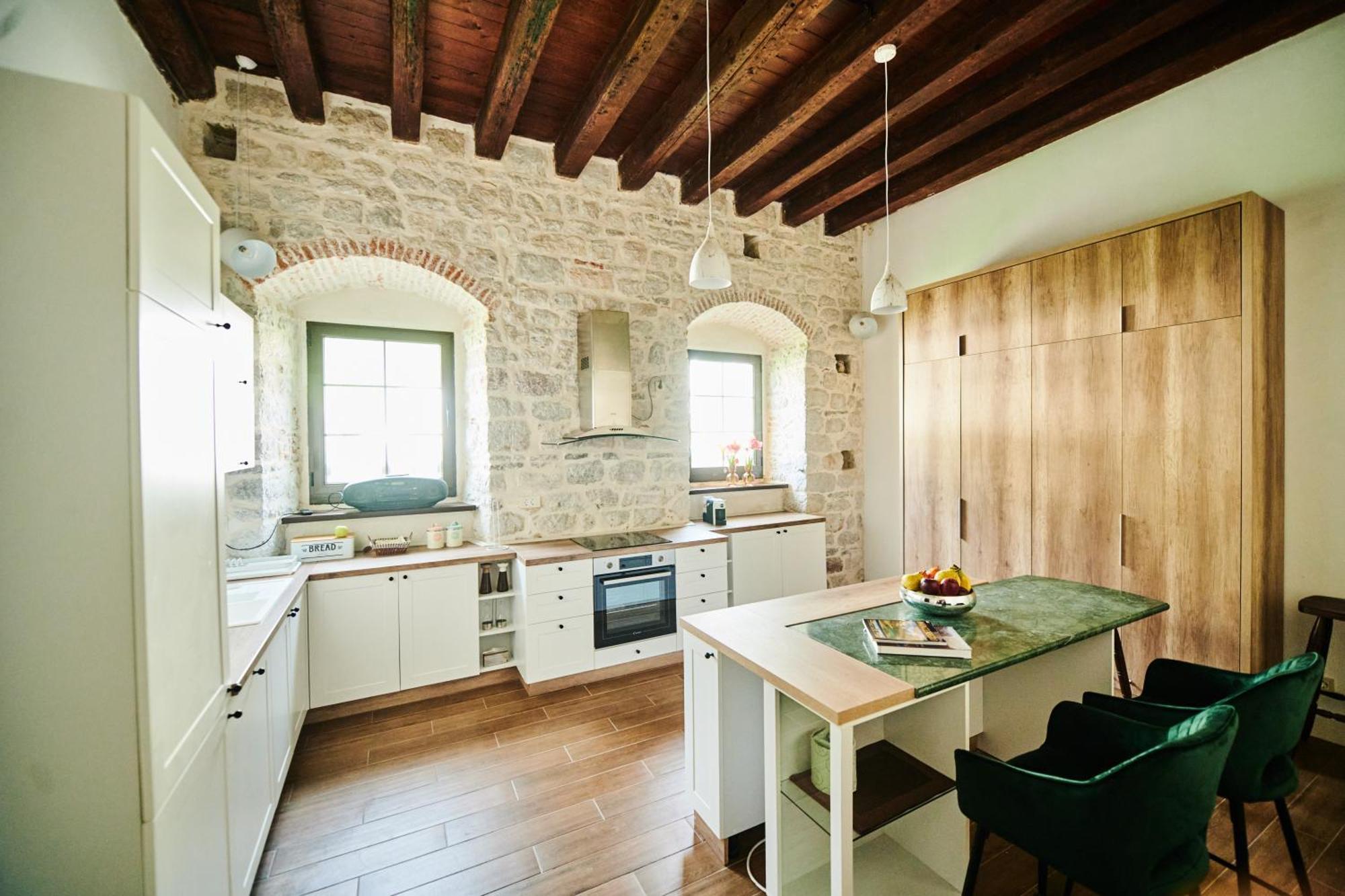 Luxury Palace Apartment Kotor Buitenkant foto